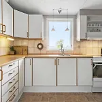 2 Bedroom Amazing In Dom wakacyjny