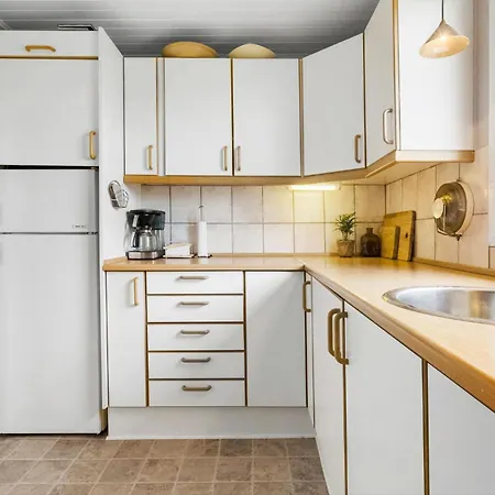 2 Bedroom Amazing In Prázdninový dům *